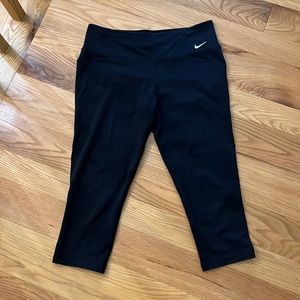 Nike Dri-Fit Cropped Leggings